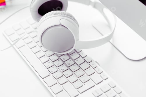 Preview: White office desk table
