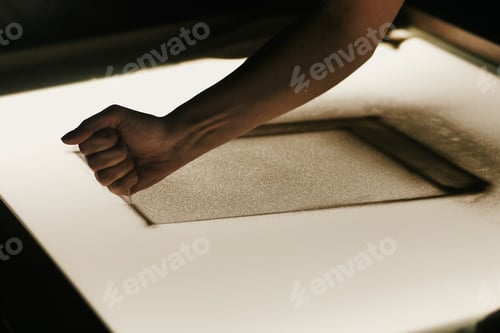 Preview: Sand animation at wedding reception