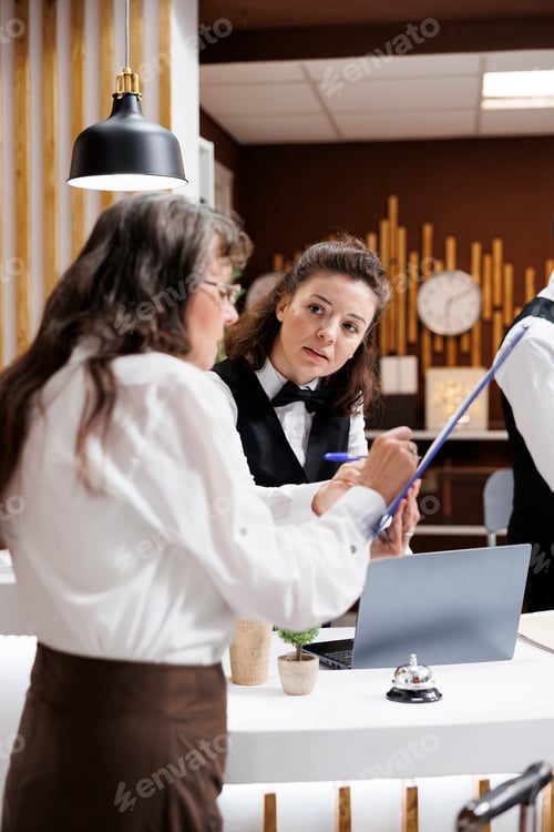 Preview: Customer check-in with hotel concierge