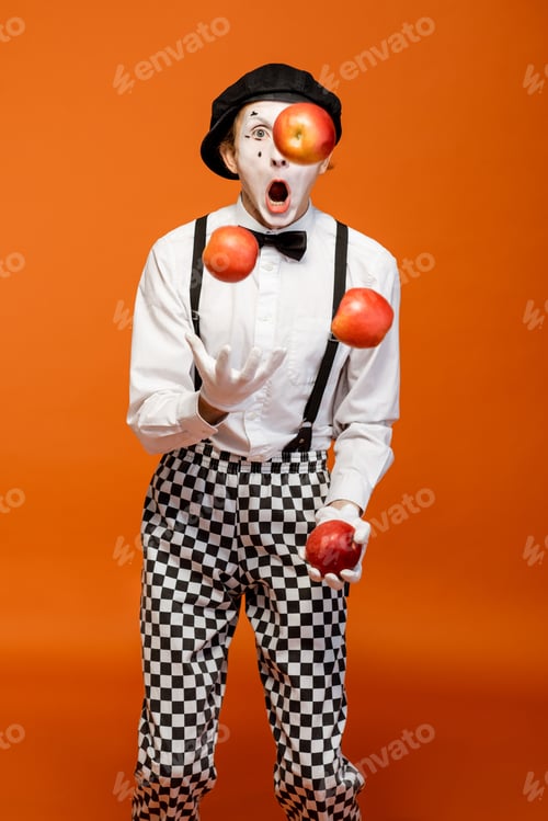 Preview: Pantomime on the orange background