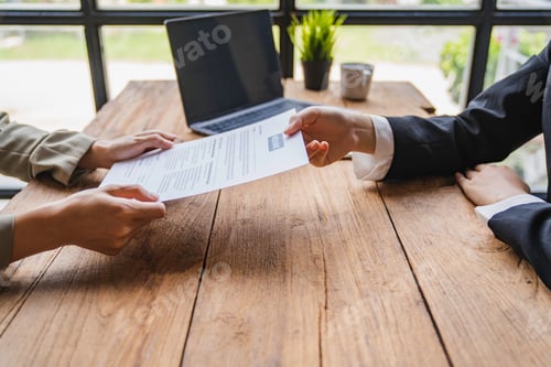 Preview: The HR manager is accepting job applications from job applicants. Successful job interviews. work hi