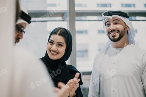Preview: Group of middle-eastern corporate business people meeting in the office