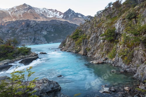 Preview: Lake in Patagonia