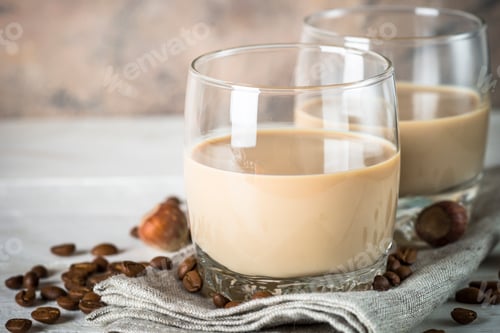 Preview: Irish creme liqueur in glass