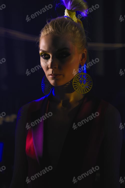 Preview: Stylish girl in the club