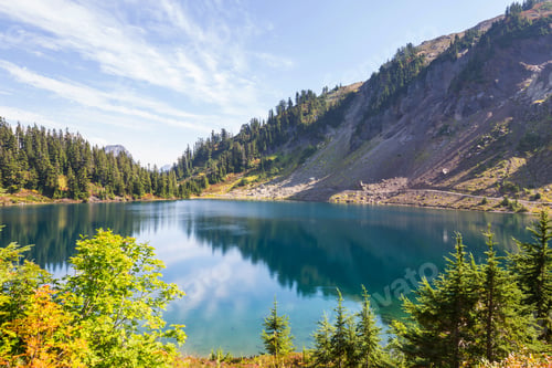 Preview: Mountains lake