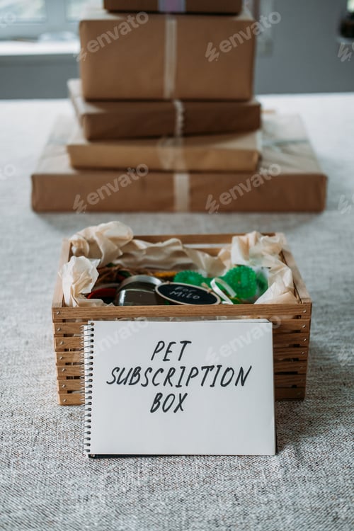 Preview: Pet Subscription Box for Dogs and Cats. Subscription pet Box with Organic Treats, Fun Toy, Bully