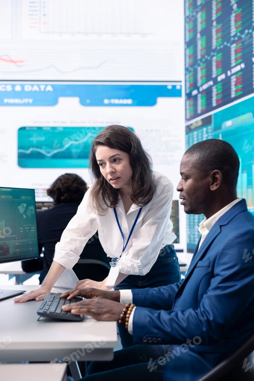 Preview: Enterprise colleagues reviewing project updates and details