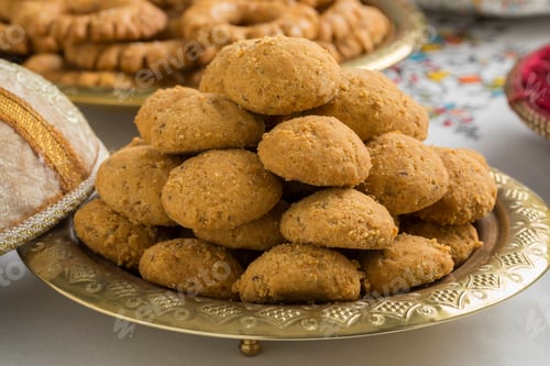 Preview: Traditional Moroccan ghoriba cookies