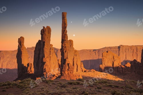 Preview: Amazing shot of the Oljato–Monument Valley in Utah, USA