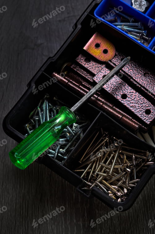 Preview: The toolbox of the handyman