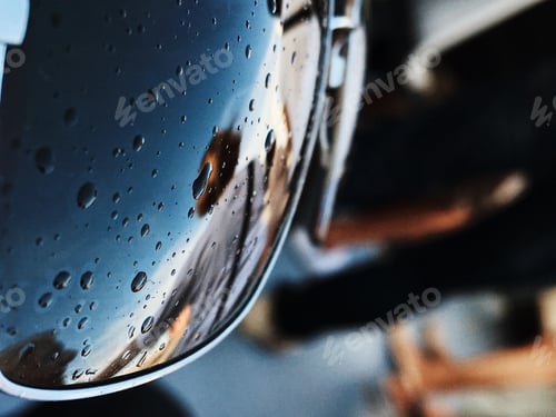 Preview: Raindrops on the sunglasses