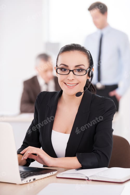 Preview: Customer service representative at work.