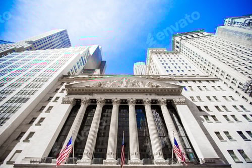 Preview: New York Stock Exchange in Manhattan Finance district. View of the building in the sky