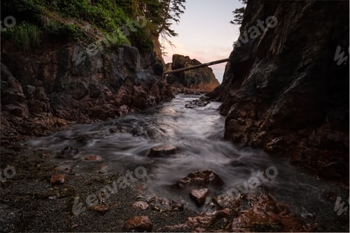 Preview: Rocky seascape on the Pacific Ocean Coast