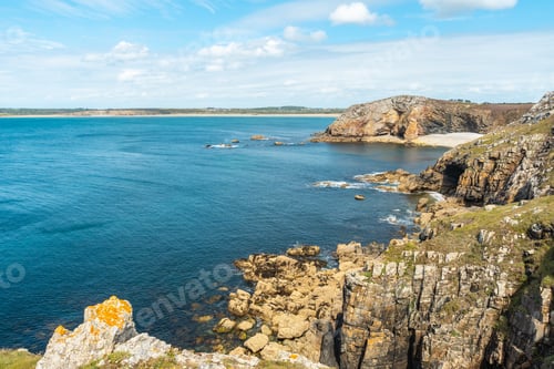 Preview: The stunning coastline at Le Chateau de Dinan on the Crozon Peninsula