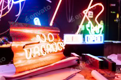 Preview: Neon Sign Workshop With No Vacancy Sign