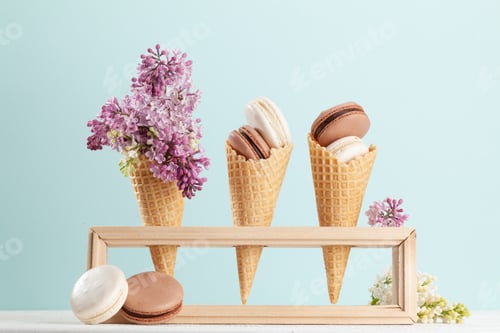 Preview: Various macaroon cookies in ice cream cones