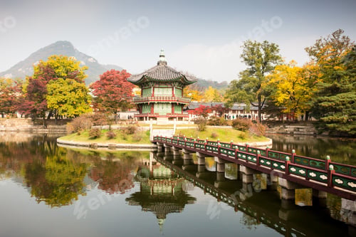 Preview: Gyeongbokgung Palace in Autumn