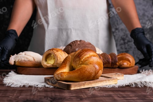 Preview: Artisan Bakery: A Golden Crescent and Sweet Breads