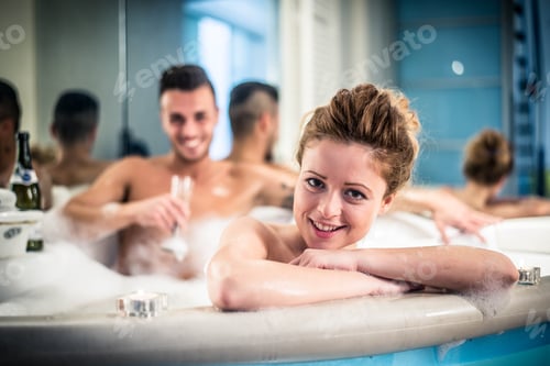 Preview: Couple on honeymoon