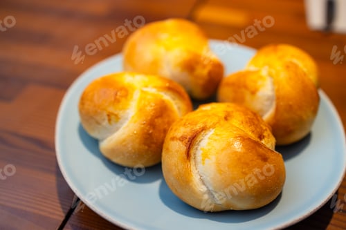 Preview: Bread serving before meal in restaurant