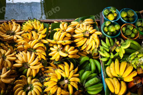 Preview: fresh produce on sale on floating market in Thainland