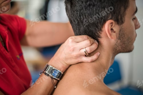 Preview: physiotherapist visits a young sportsman who feels pain at shoulder