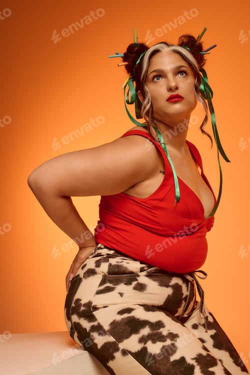 Preview: Young woman with unique style and Waardenburg syndrome poses confidently