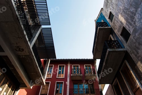 Preview: Refurbished old town building in Bangkok