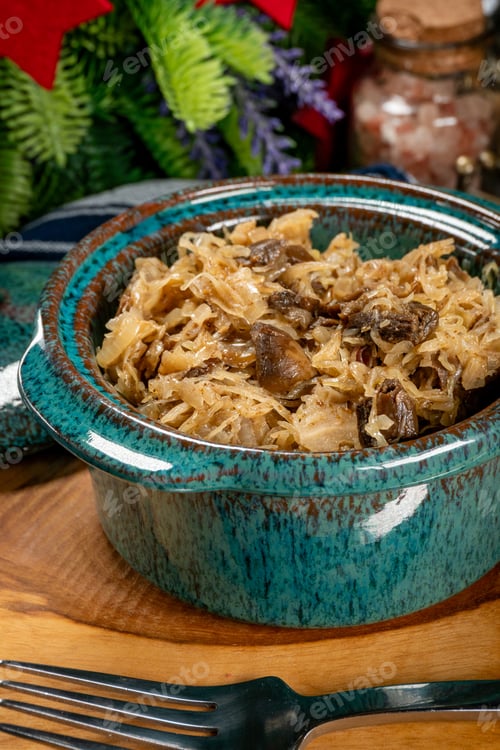 Preview: Lenten sauerkraut with mushrooms.