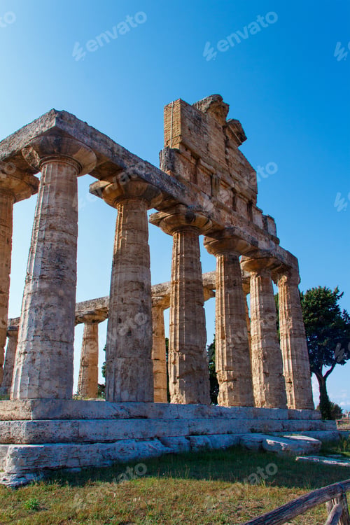 Preview: The greek Temple of Athena. Paestum, Italy