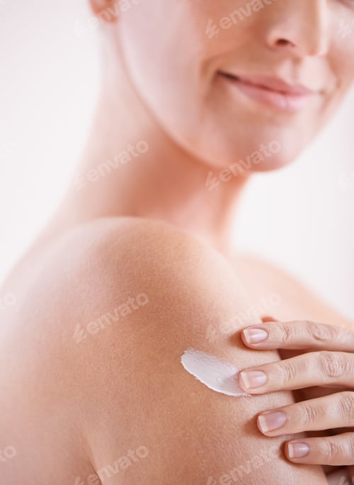Preview: Leaving her skin smooth and radiant
