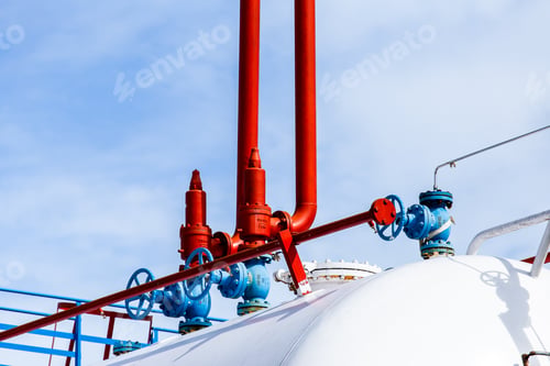 Preview: Valves at gas plant