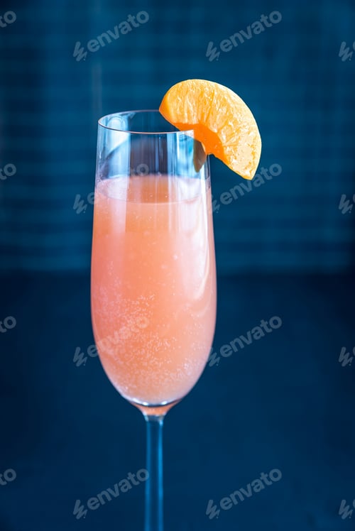 Preview: Bellini cocktail