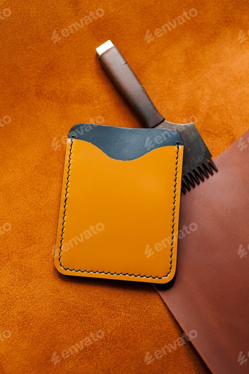 Preview: Handmade brown leather card holder. Handmade products made of genuine leather.