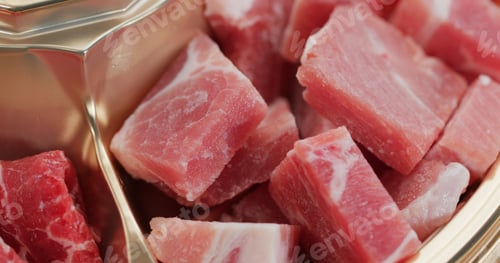 Preview: Fresh of the raw beef