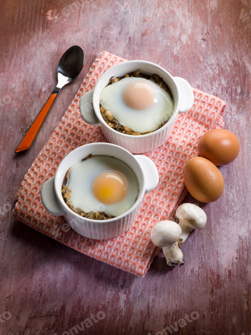 Preview: eggs with mushroom