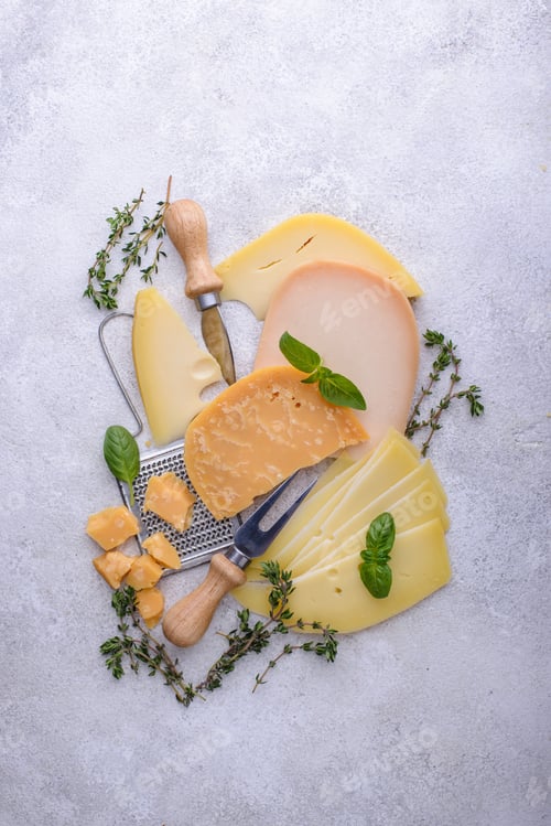 Preview: Parmesan, cheddar, gouda and maasdam cheese