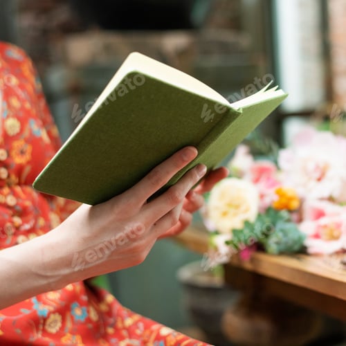 Preview: Girl reading a book