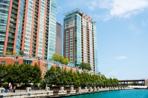 Preview: Big Building On A Street On Chicago Downtown