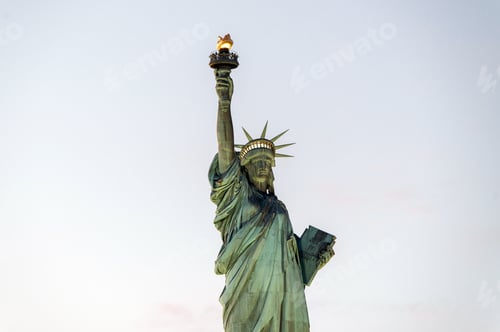 Preview: Statue of Liberty against gray sky