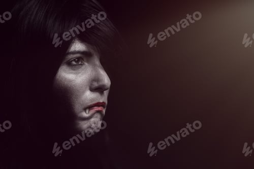Preview: Halloween Vampire Beautiful Woman over black