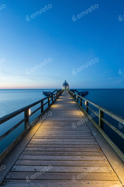 Preview: Germany, Ruegen, Sellin, view to submarine gondola at end of the sea bridge at twilight