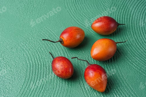 Preview: tamarillo fruit