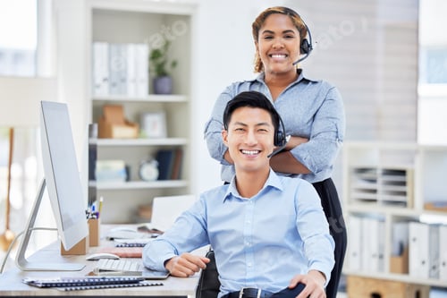 Preview: Portrait of call center colleagues showing diversity at the workplace. Businesspeople working custo
