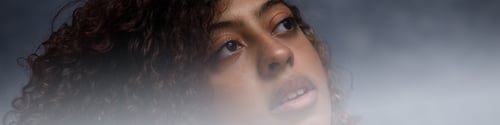 Preview: Universal Linkedin banner with a portrait of a beautiful black girl