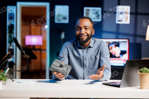 Preview: Online star reviews V mount battery