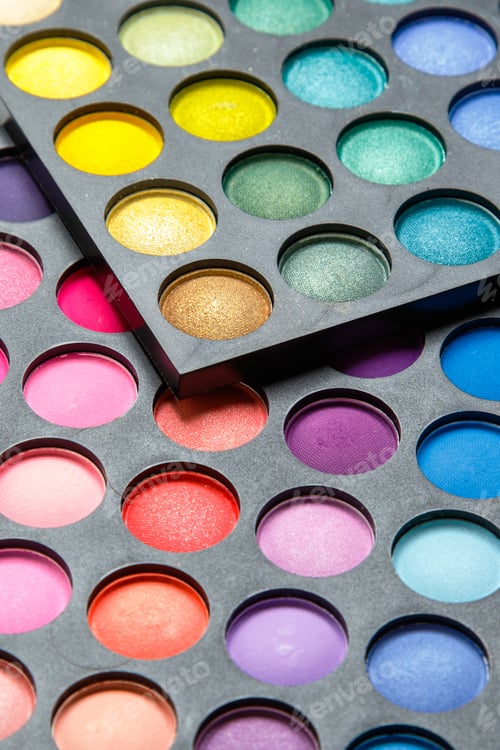 Preview: Palette with a multicolored eyeshadows