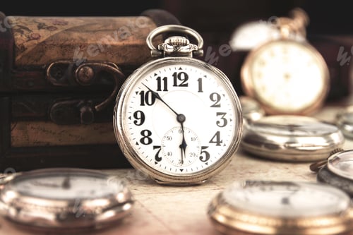 Preview: Antique retro silver pocket clock